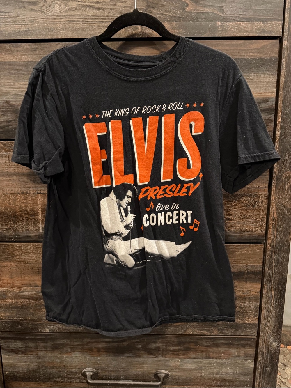 Black Graphic Short-Sleeve Concert Tee - Elvis Presley Design